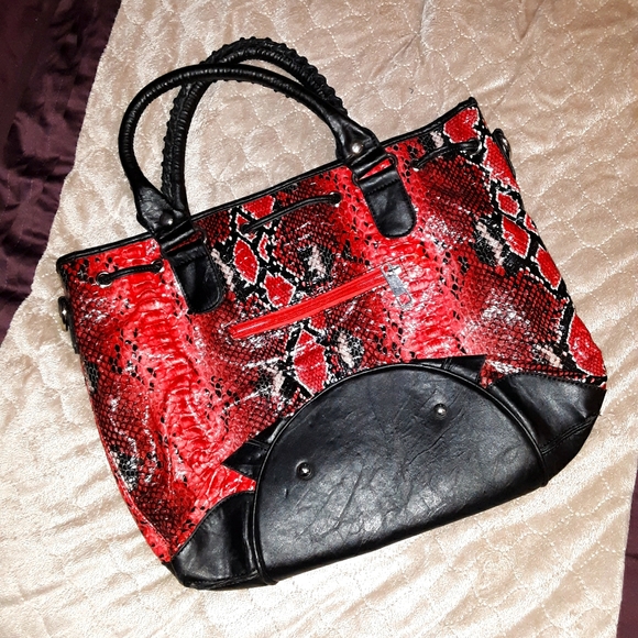 NWOT Red Faux Snakeskin Purse - Picture 3 of 5